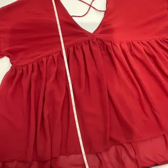 Umgee Deep V-Neck Red Balloon Sleeve Babydoll Top. Size Small. - Picture 7 of 10